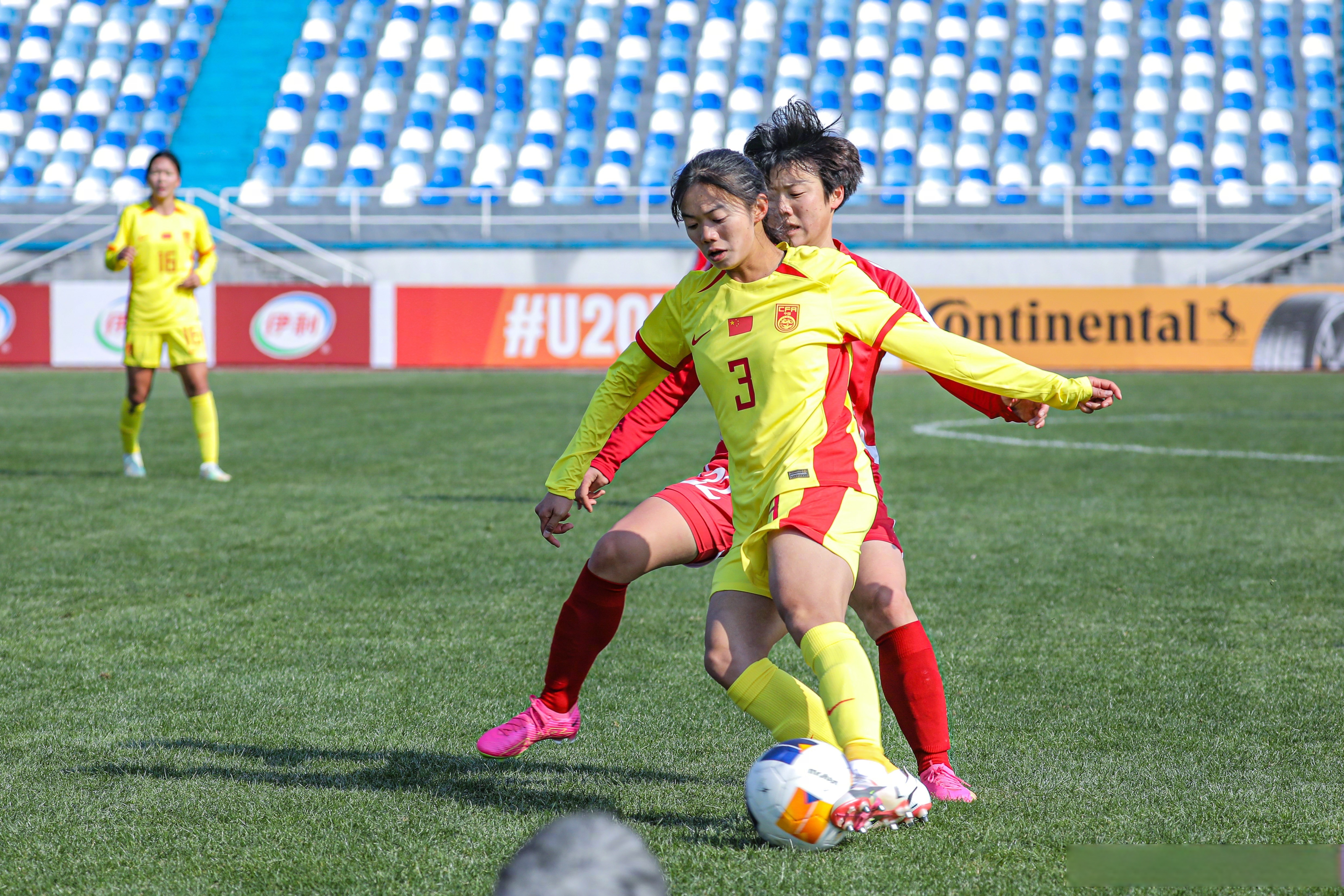 运动传奇：中国女足队在比赛中取胜的简单介绍