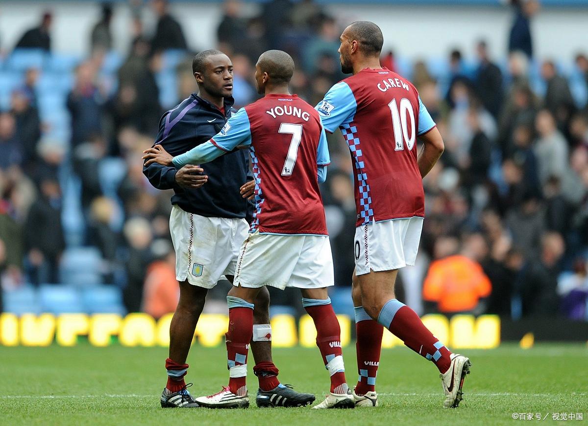 开云体育-阿森纳鏖战瓦伦西亚，范佩西送出助攻